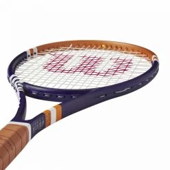 Raquette Wilson Blade 98 16x19 V8.0 Roland Garros 2023 (305g) 12 Raquette Wilson Blade 98 16x19 V8.0 Roland Garros 2023 (305g) -HEAD boutique raquette wilson blade 98 16x19 v80 roland garros 2023 305g 4