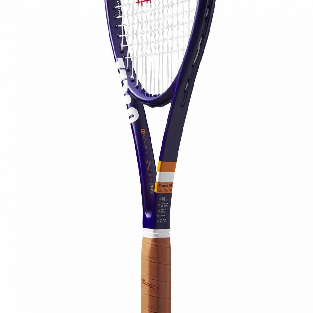 Raquette Wilson Blade 98 16x19 V8.0 Roland Garros 2023 (305g) 8 Raquette Wilson Blade 98 16x19 V8.0 Roland Garros 2023 (305g) – Image 6